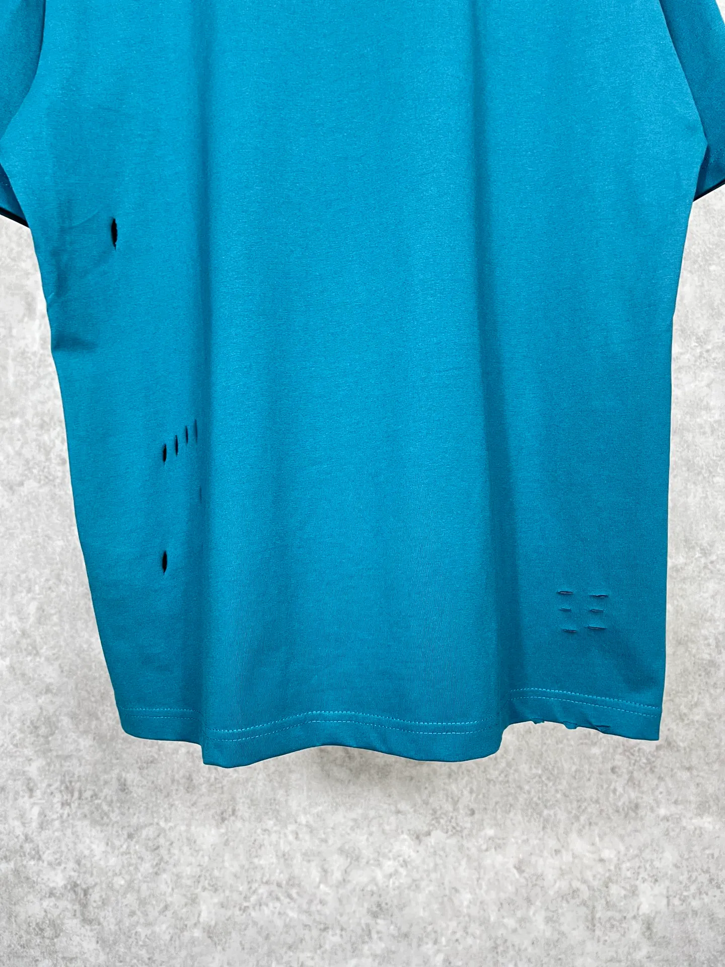 【 . Quality】BALENCI*GA/ .BB LOGO T . . ZP . 260 ， . ， ， 。Classic ， . ， ， 。 . ， 。 ， ， ， OS . Same Style。 ：BL 223012 ： . Blue. White.Red Size：XS L